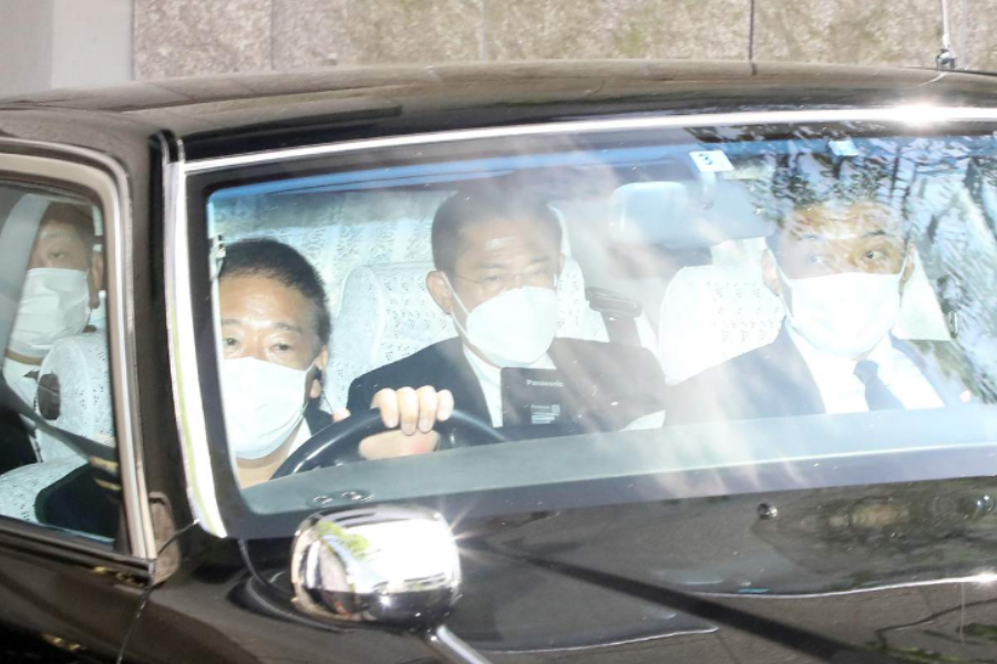 Thủ tướng Kishida đến thăm nhà riêng của cựu Thủ tướng Abe. Nguồn ảnh: 岩崎叶汰 via The Sankei News