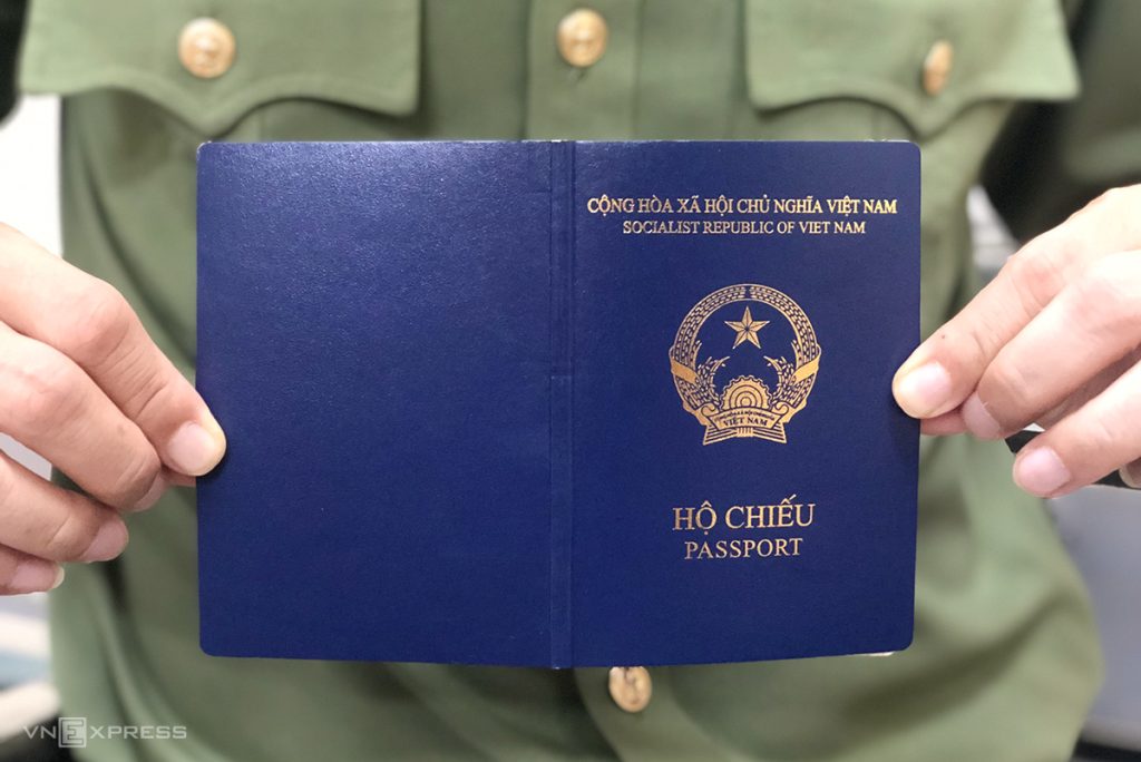 Mẫu hộ chiếu mới của Việt Nam. Ảnh: VnExpress